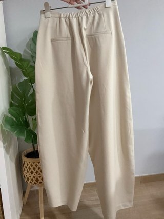 Pantalón palazzo beige sin estrenar
