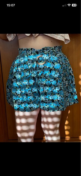 Pantalón corto estampado floral