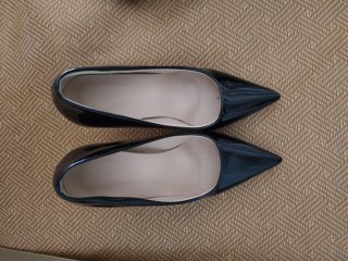 Tacones negros charol