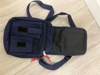 Borsetta tracolla blu ERREA multi tasche
