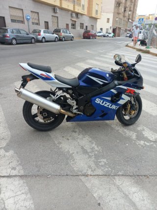 Suzuki GSXR600 Azul y Blanca