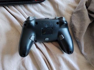 Nintendo Switch con controles y juegos