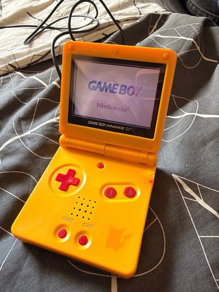 Game Boy Advance SP Pikachu AGS-101