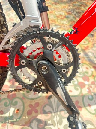 Bicicleta de Montaña Roja Specialized