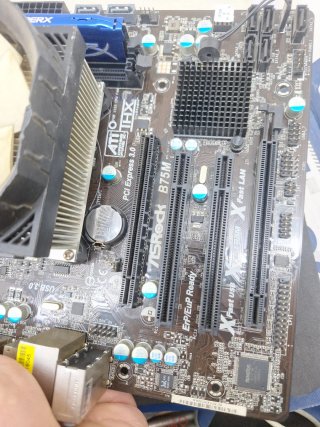 Placa Base ASRock B75M