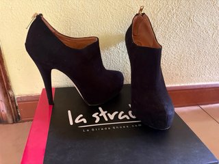 Botines negros tacón La Strada Shoes