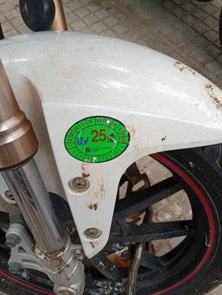 Keeway RKV para reparar o piezas algo negociable.