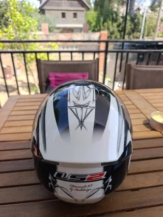 Casco LS2 Integral Negro y Blanco