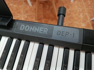 Piano-Teclado Donner DEP-1 funda pedal y soporte