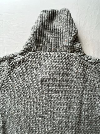 Jersey de punto grueso con cuello shawl