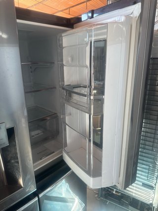 Refrigerador LG GMX936SBHV averiado