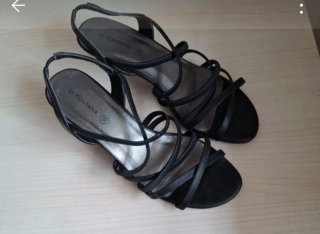 Sandalias Di Fontana Talla 38 Tiras Elásticas Negr