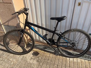 Bicicleta infantil negra