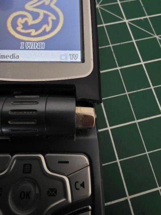 LG U8330 per ricambi - scocca rotta