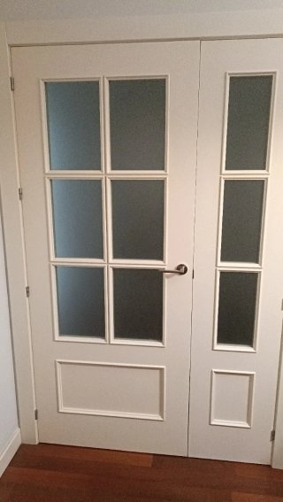 Puerta doble madera maciza lacadas blancas