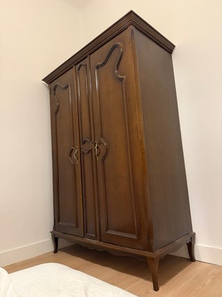 Armario vintage de madera