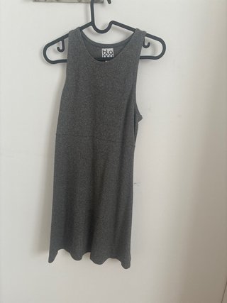 Vestido deportivo gris talla M