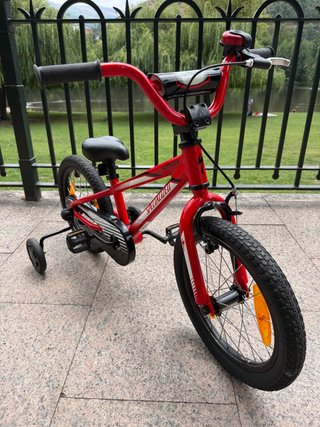 Bicicleta Infantil Specialized Hotrock 16" Roja