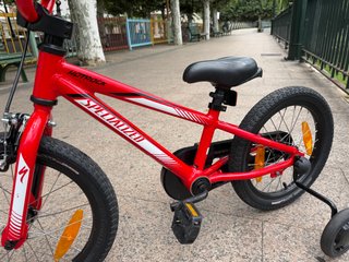 Bicicleta Infantil Specialized Hotrock 16" Roja