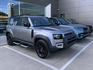 Land Rover Defender 2022