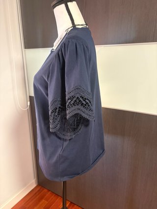 Camiseta Cortefiel volantes encaje azul Talla L