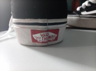 Zapatillas Vans Negras y Blancas