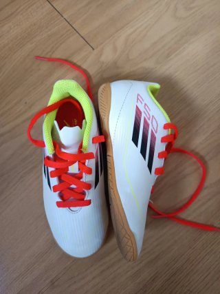 Zapatillas Adidas Fútbol Blancas Talla 29 DE NIÑO