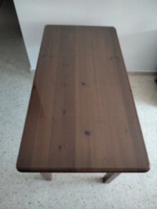 Urge. Mesa de comedor madera con cristal incluido.