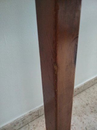 Urge. Mesa de comedor madera con cristal incluido.