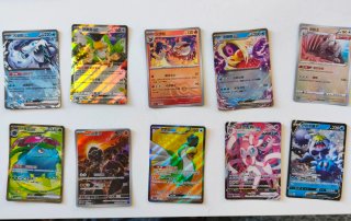 Diferentes HITS de cartas pokemon originales