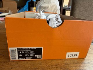 Zapatilla Nike Blazer Low Platform Gris/Blanco