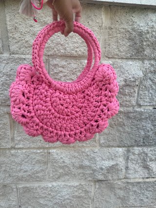 Bolso de mano crochet trapillo rosa