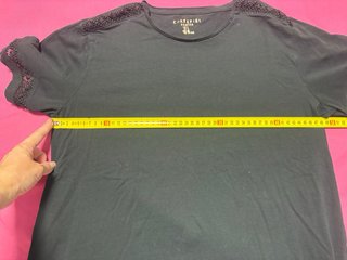 Camiseta Cortefiel calados Talla L