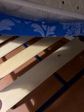 Somier 105cm con colchón y ropa de cama