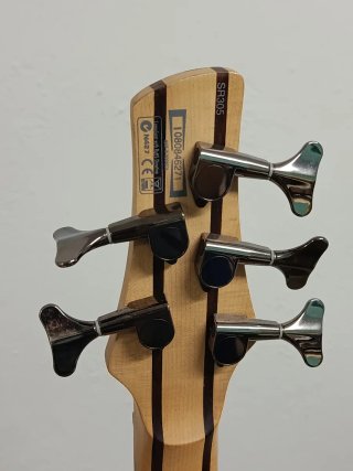 Bajo Ibanez SR305 5 cuerdas