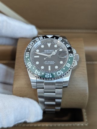 Reloj Seiko Mod Diver Master Sprite Negro y Verde