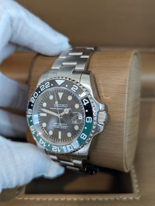 Reloj Seiko Mod Diver Master Sprite Negro y Verde