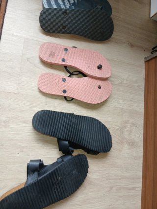 Bolso nuevo , chanclas marca Talla 42