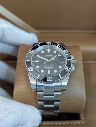Reloj Seiko Mod Diver Negro y Blanco Automático