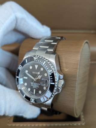 Reloj Seiko Mod Diver Negro y Blanco Automático