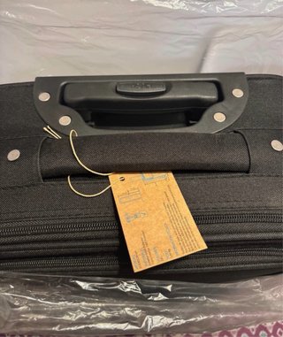 Maleta de cabina negra nueva
