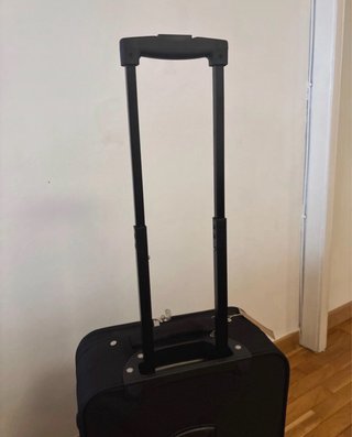 Maleta de cabina negra nueva
