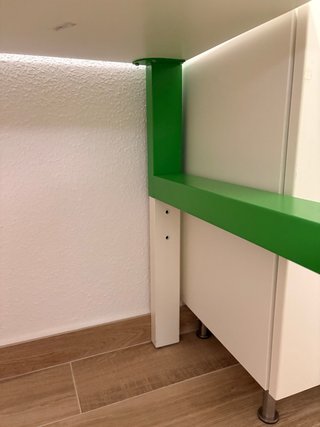 Scrivania + Sedia regalo per bambini Ikea