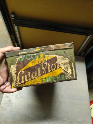 Scatola antica biscotti Luigi Stori Firenze