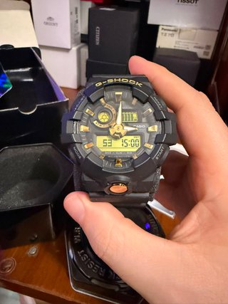 Casio G-Shock GA-710B-1A9ER Negro/Dorado