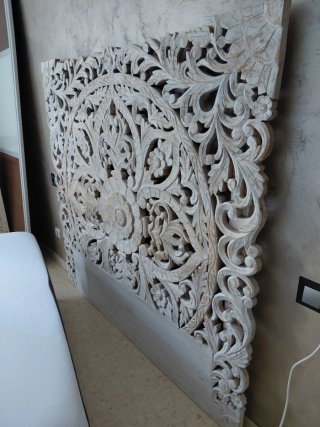 Cabecero de cama de madera tallada estilo mandala