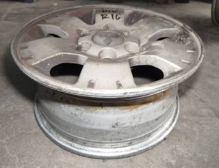 Mitsubishi 43586 mr992090 llanta montero 3.2 did