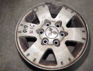 Mitsubishi 43586 mr992090 llanta montero 3.2 did
