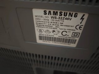 Tv.  Samsung 32 CRT Plano.Ideal videojuegos retro
