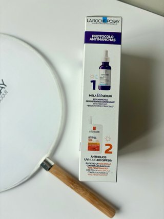 Set La Roche Posay: Abanico y Sérum Mela B3